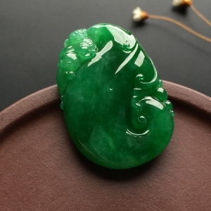 （超值推荐）糯冰种阳绿如意寿挂件