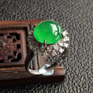 (超值推荐)冰种翠色镶白金钻石戒指
