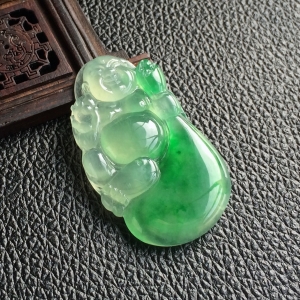 (超值推荐)冰种飘翠布袋佛挂件