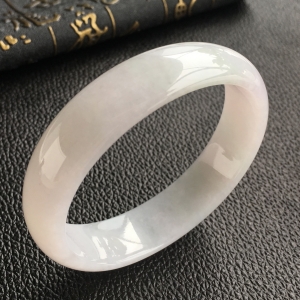 (超值推荐)糯冰种晴水贵妃镯(55.5mm-49.2mm)