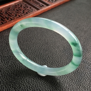 (超值推荐)冰种飘花贵妃镯(56mm-48.4mm)