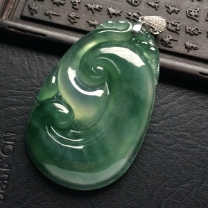 （超值推荐）冰种飘花如意挂件（金扣）