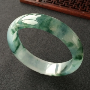 (超值推荐)冰种飘花手镯(57.1mm)
