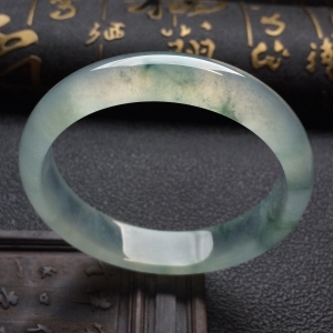 （超值推荐）冰种飘花手镯（55.8mm）