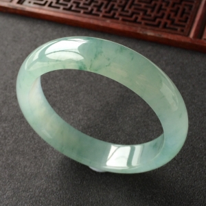 (超值推荐)冰种飘花手镯(56.2mm)