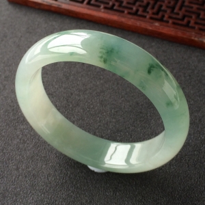 (超值推荐)糯冰种飘花手镯(53mm)