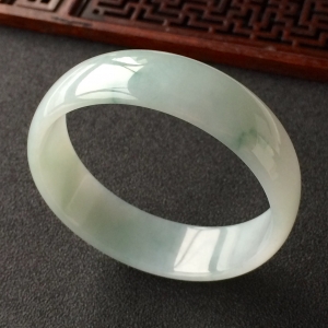 (超值推荐)糯冰种飘花手镯(50.2mm)
