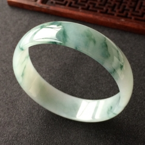 (超值推荐)糯冰种飘花手镯(52.5mm)