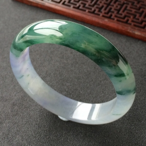 (超值推荐)冰种飘花略带紫罗兰手镯(56.2mm)