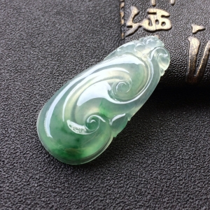 (超值推荐)冰种飘绿花如意挂件