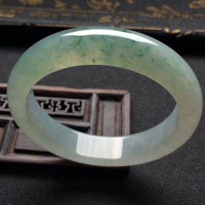 （超值推荐）冰种飘花手镯（54.1mm）