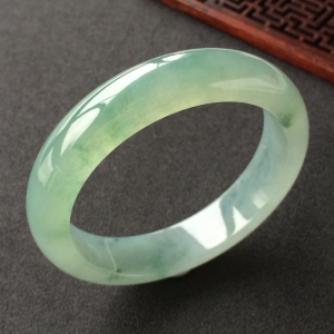 (超值推荐)冰种晴水飘花手镯(57.4mm)