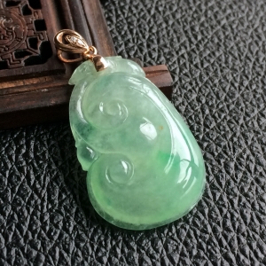 (超值推荐)冰种飘翠如意挂件(金扣)