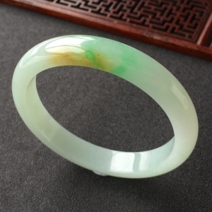 (超值推荐)糯冰种黄加绿手镯(58.7mm)