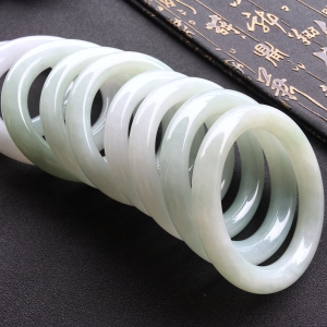 (超值推荐)糯冰种晴水圆条手镯一批走(56.3mm)