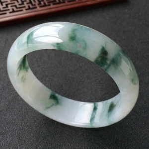 (超值推荐)糯冰种飘花手镯(57.7mm)