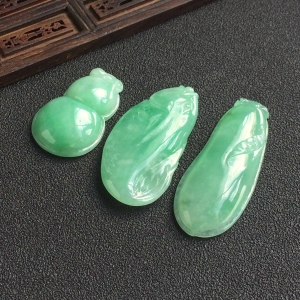 (超值推荐)糯冰种豆色福瓜/葫芦/年年有余挂件(一批走)