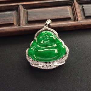 （超值推荐）糯冰种阳绿镶白金钻石玉佛胸坠