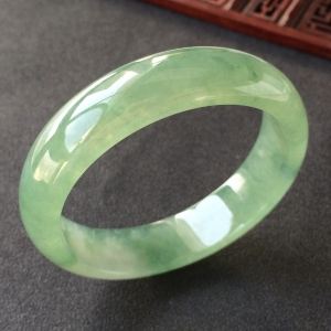 (超值推荐)冰种晴水飘花手镯(57.8mm)