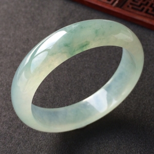 (超值推荐)冰种飘花手镯(55.2mm)
