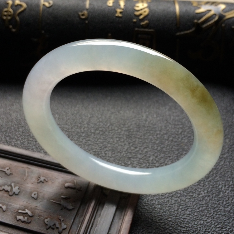 （超值推荐）糯冰种略带褐黄翡圆条手镯（56mm）