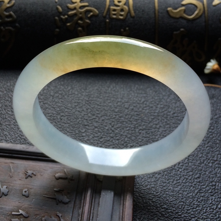 （超值推荐）糯冰种略带褐黄翡手镯（54.2mm）