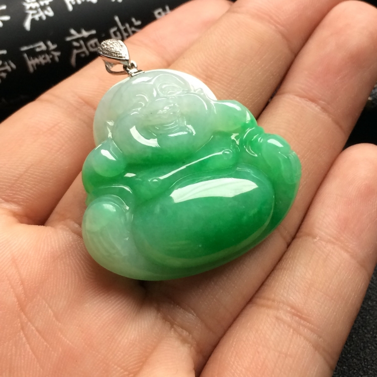 （超值推荐）糯冰种飘翠玉佛挂件（金扣）