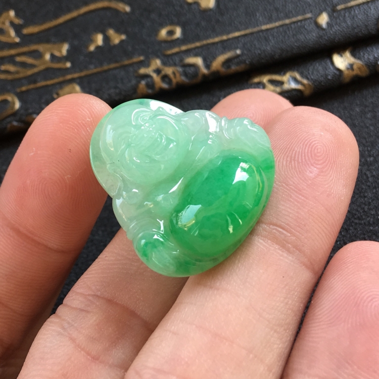 (超值推荐)糯冰种飘翠玉佛挂件