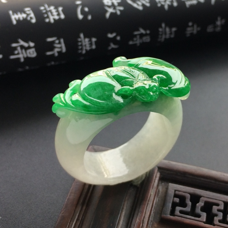 （超值推荐）糯冰种飘翠福在眼前扳指