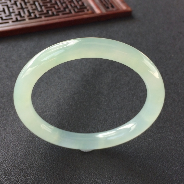 (超值推荐)冰种晴水圆条手镯(54mm)
