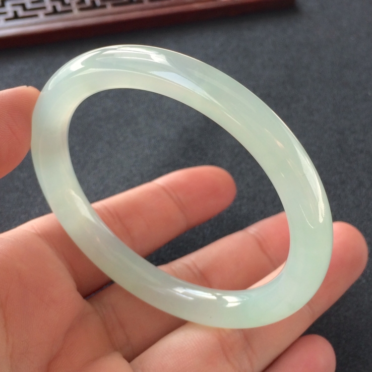 (超值推荐)冰种晴水圆条手镯(54mm)