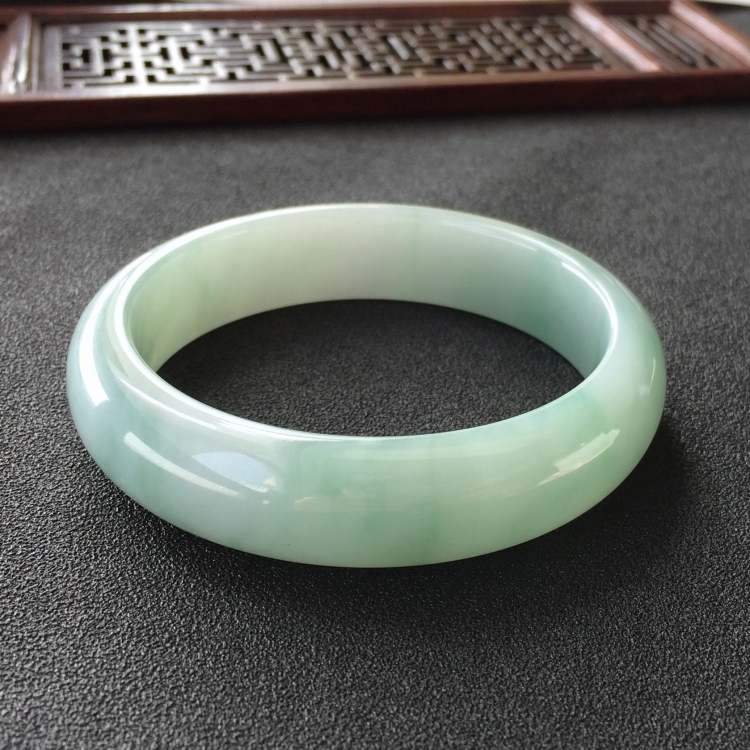 (超值推荐)糯冰种飘花手镯(54mm)