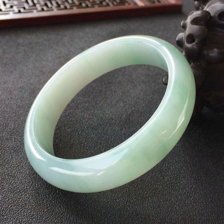 (超值推荐)糯冰种飘花手镯(54mm)