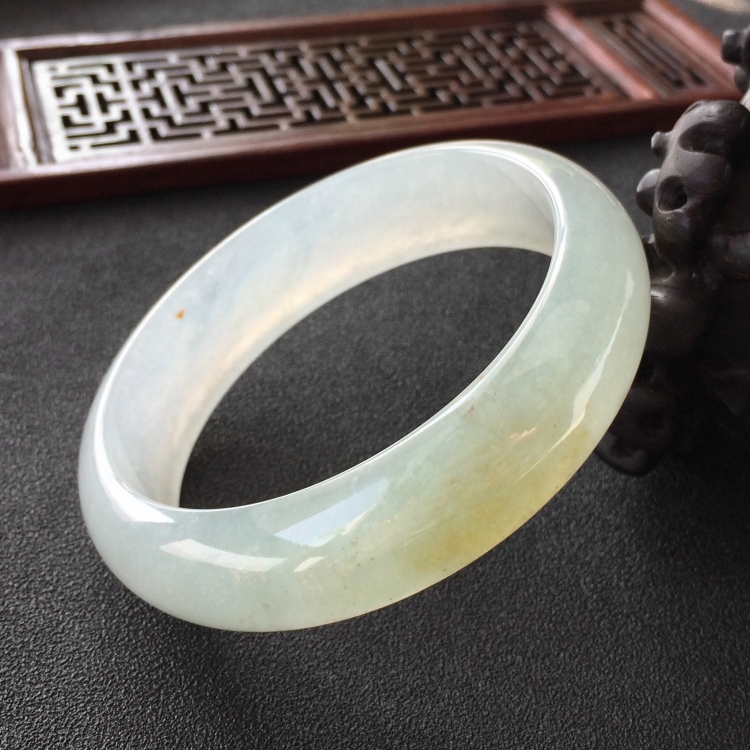 (超值推荐)冰种晴水略带淡黄翡手镯(58.7mm)