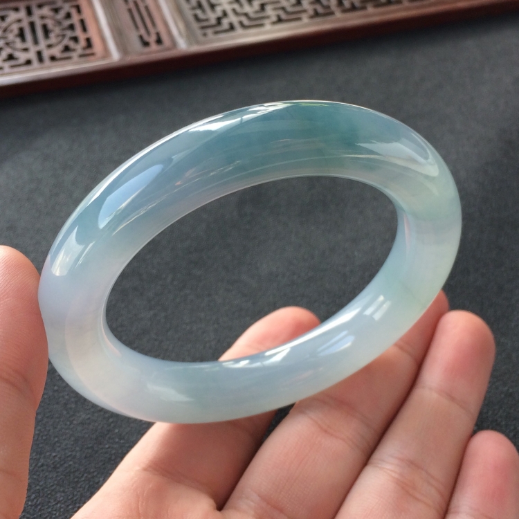 (超值推荐)糯冰种紫罗兰飘花圆条手镯(56.1mm)