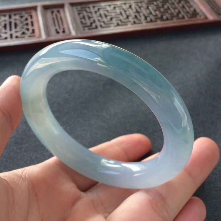 (超值推荐)糯冰种紫罗兰飘花圆条手镯(56.1mm)