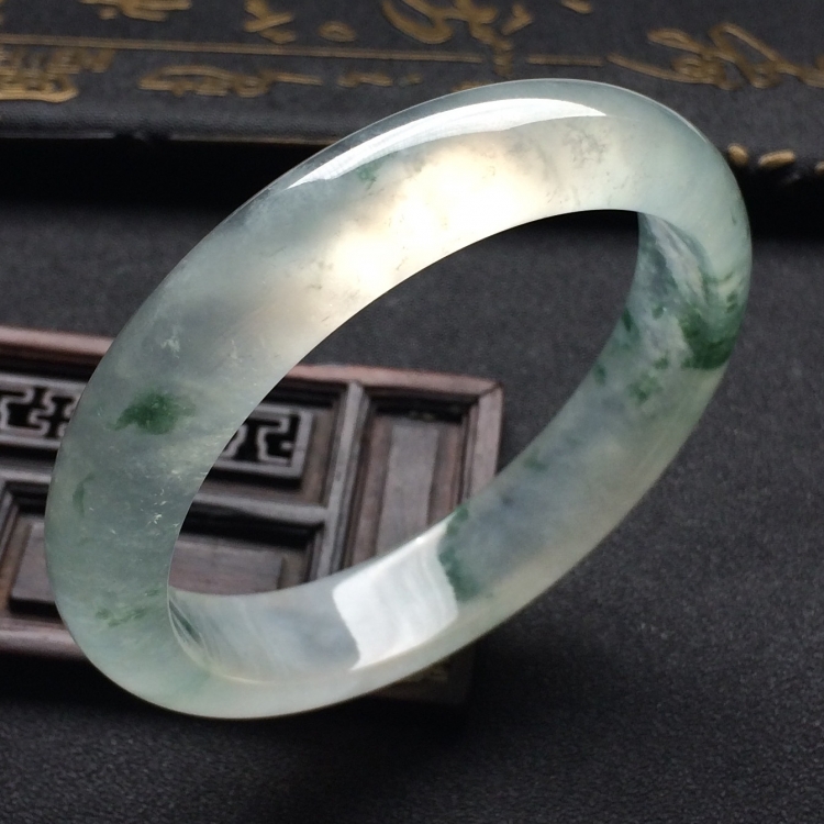 （超值推荐）冰种飘花手镯（58mm）