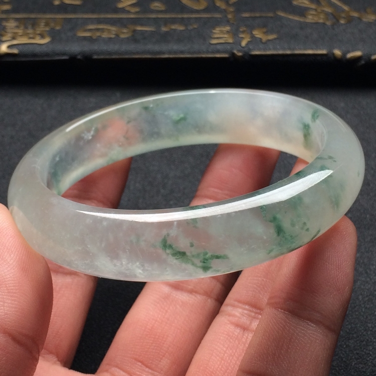 （超值推荐）冰种飘花手镯（58mm）