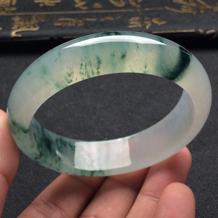 （超值推荐）冰种飘花手镯（54.7mm）