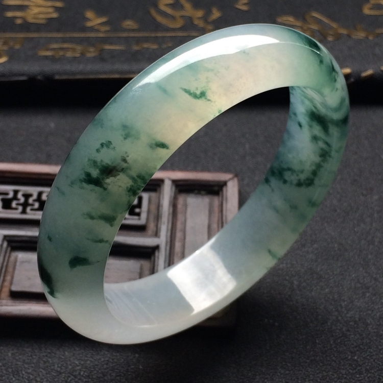 （超值推荐）冰种飘花手镯（56.2mm）