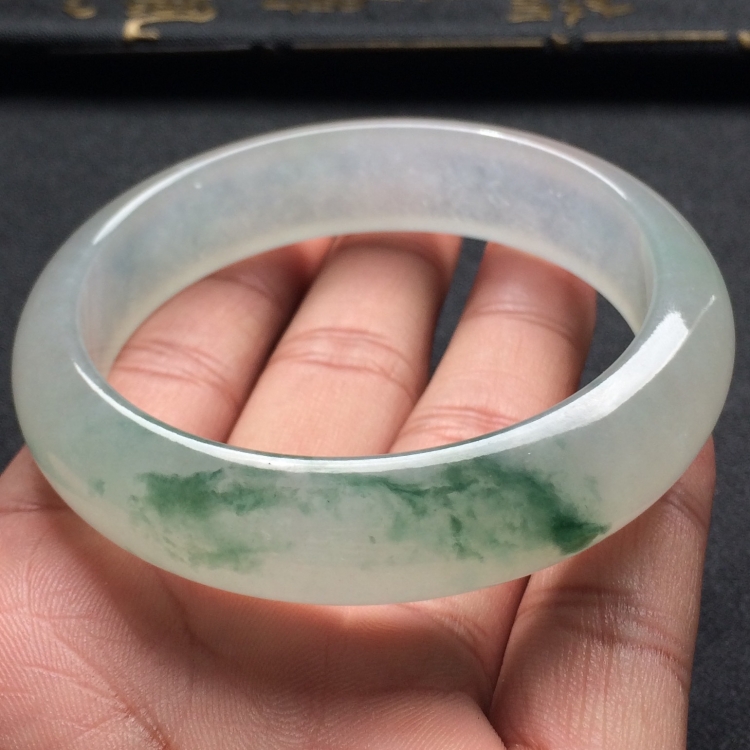 （超值推荐）冰种飘花手镯（58mm）