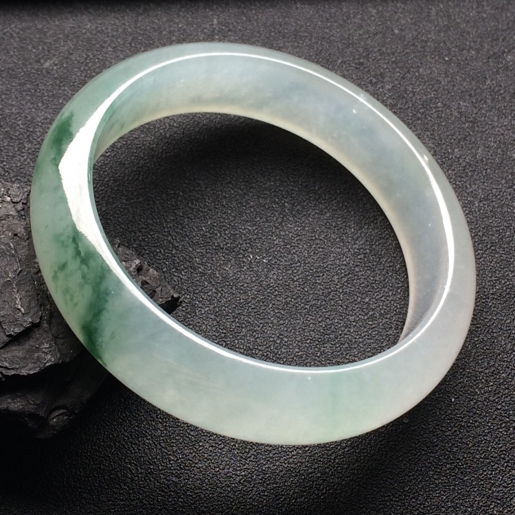 （超值推荐）冰种飘花手镯（58mm）