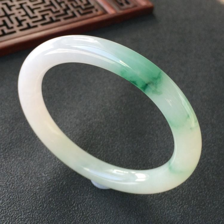 (超值推荐)糯冰种飘花圆条手镯(54.5mm)