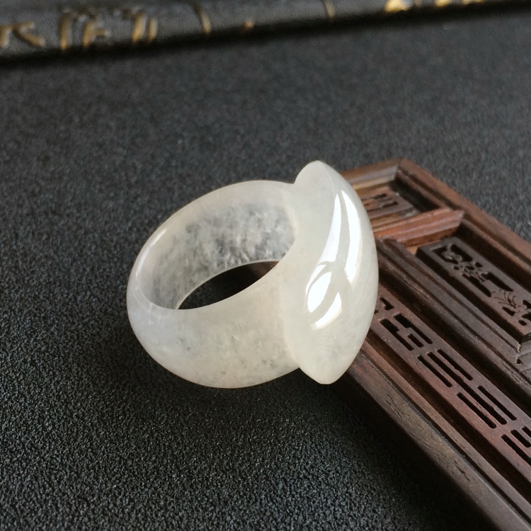(超值推荐)冰种无色马鞍指环