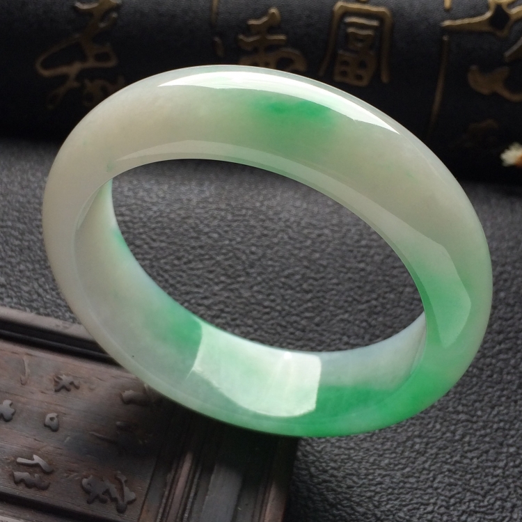 （超值推荐）糯冰种飘翠手镯（54mm）
