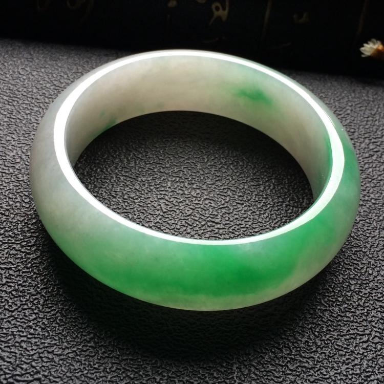 （超值推荐）糯冰种飘翠手镯（54mm）
