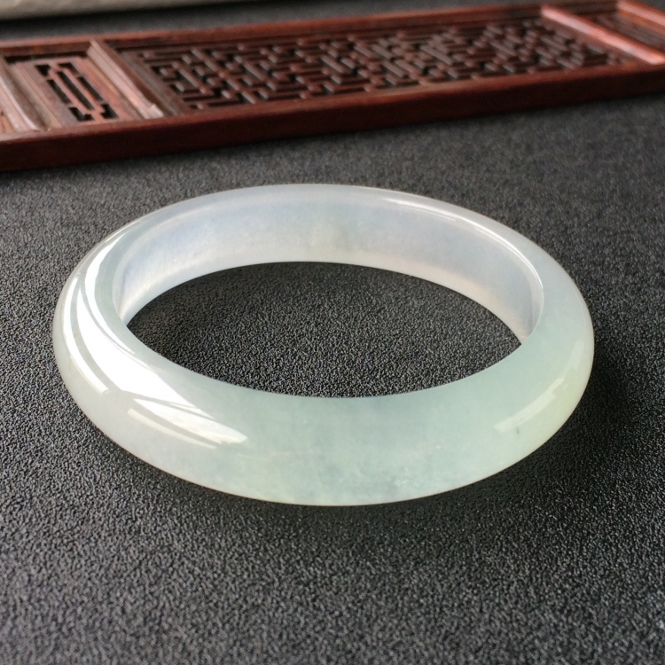 (超值推荐)冰种晴水手镯(54.5mm)