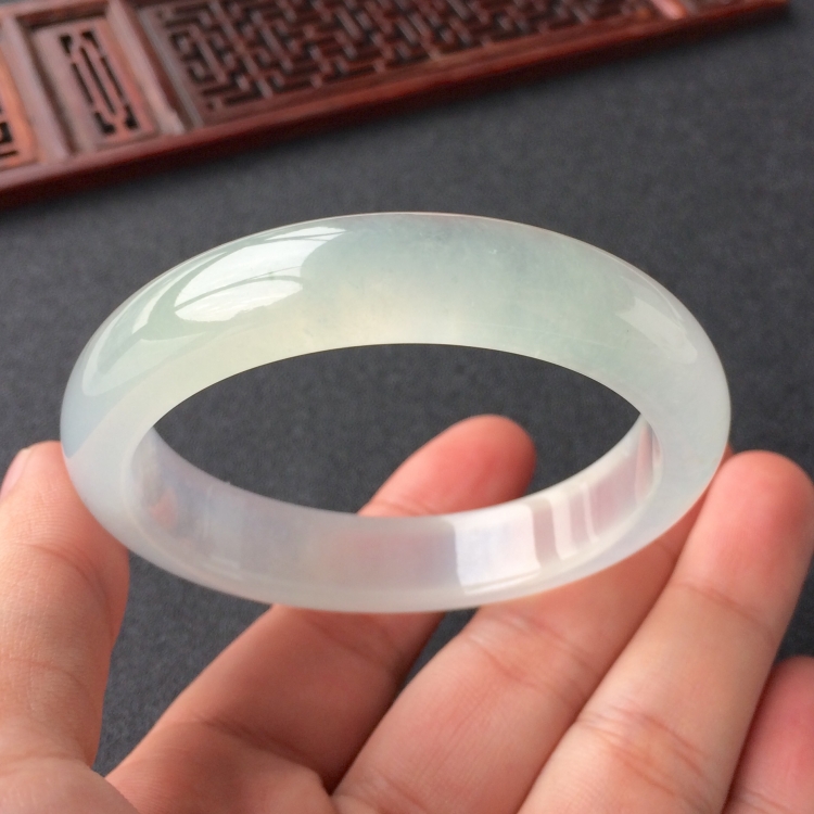 (超值推荐)冰种晴水手镯(54.5mm)