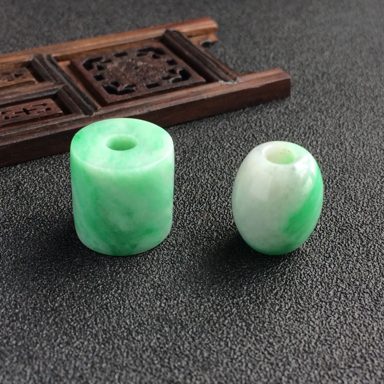 (超值推荐)糯冰种飘翠路路通挂件(一对)