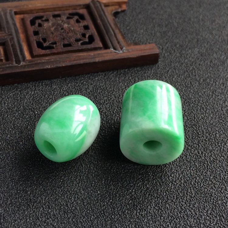 (超值推荐)糯冰种飘翠路路通挂件(一对)